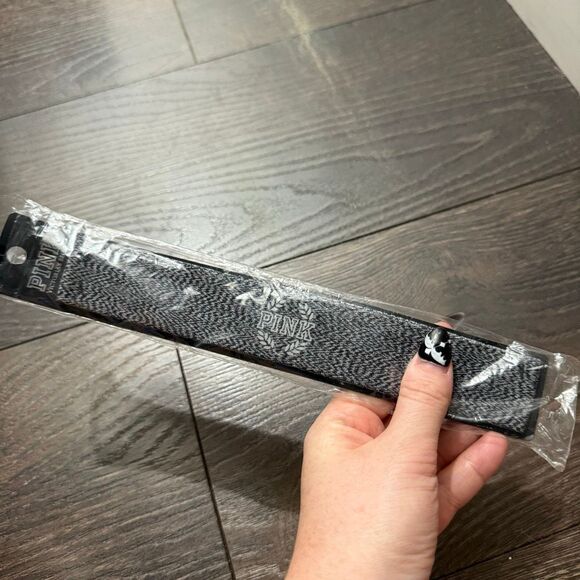 Victoria’s Secret Pink Gray Black Patterned Headband New - Picture 1 of 3